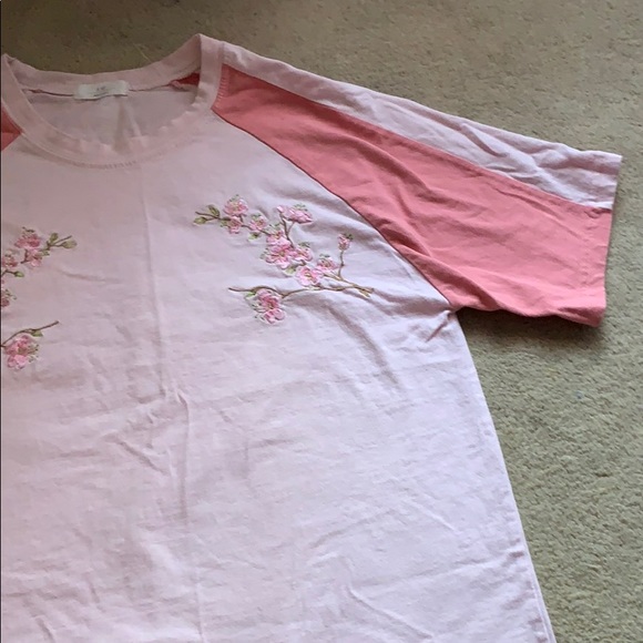 Cherry blossom T-shirt - Picture 4 of 6